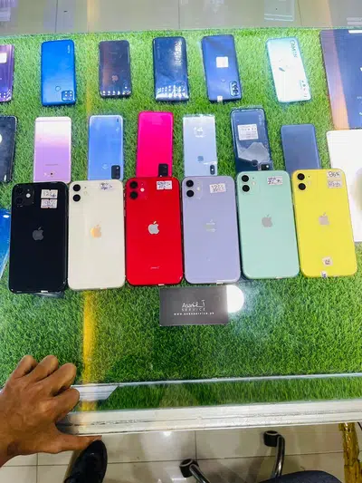 Iphone 11 Available