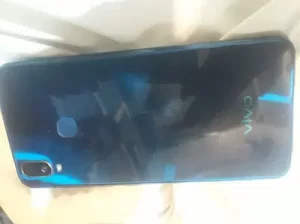vivo y11 with box 10 by 9 condtion