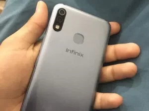 INFINIX HOT 8 LITE